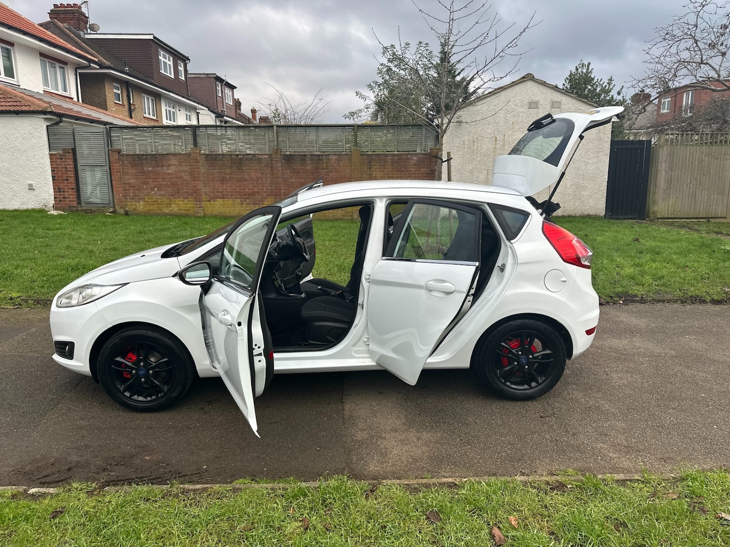 Used Ford Fiesta 2015 for sale - 76948555: Photo 34