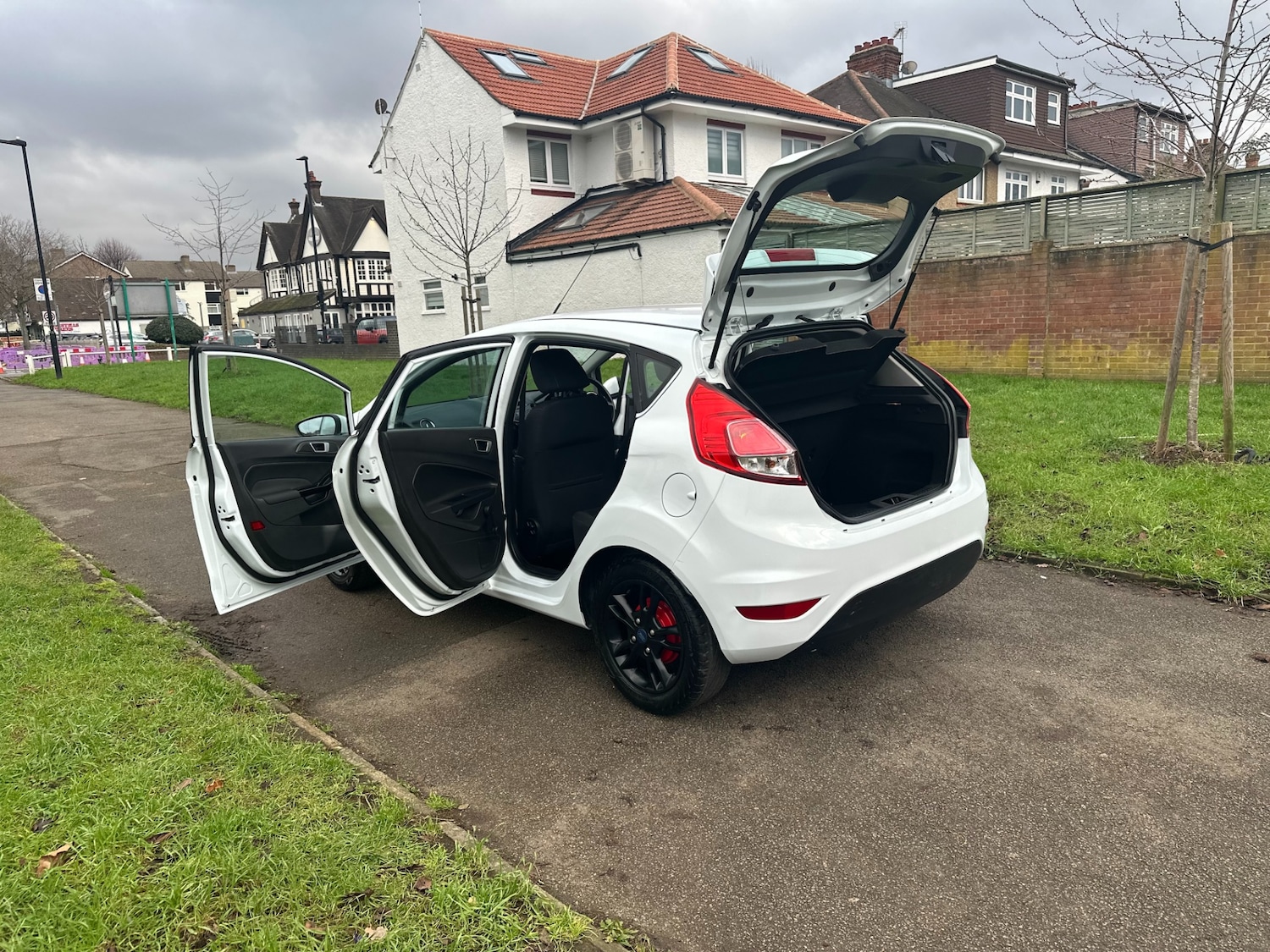 Used Ford Fiesta 2015 for sale - 76948555: Photo 35