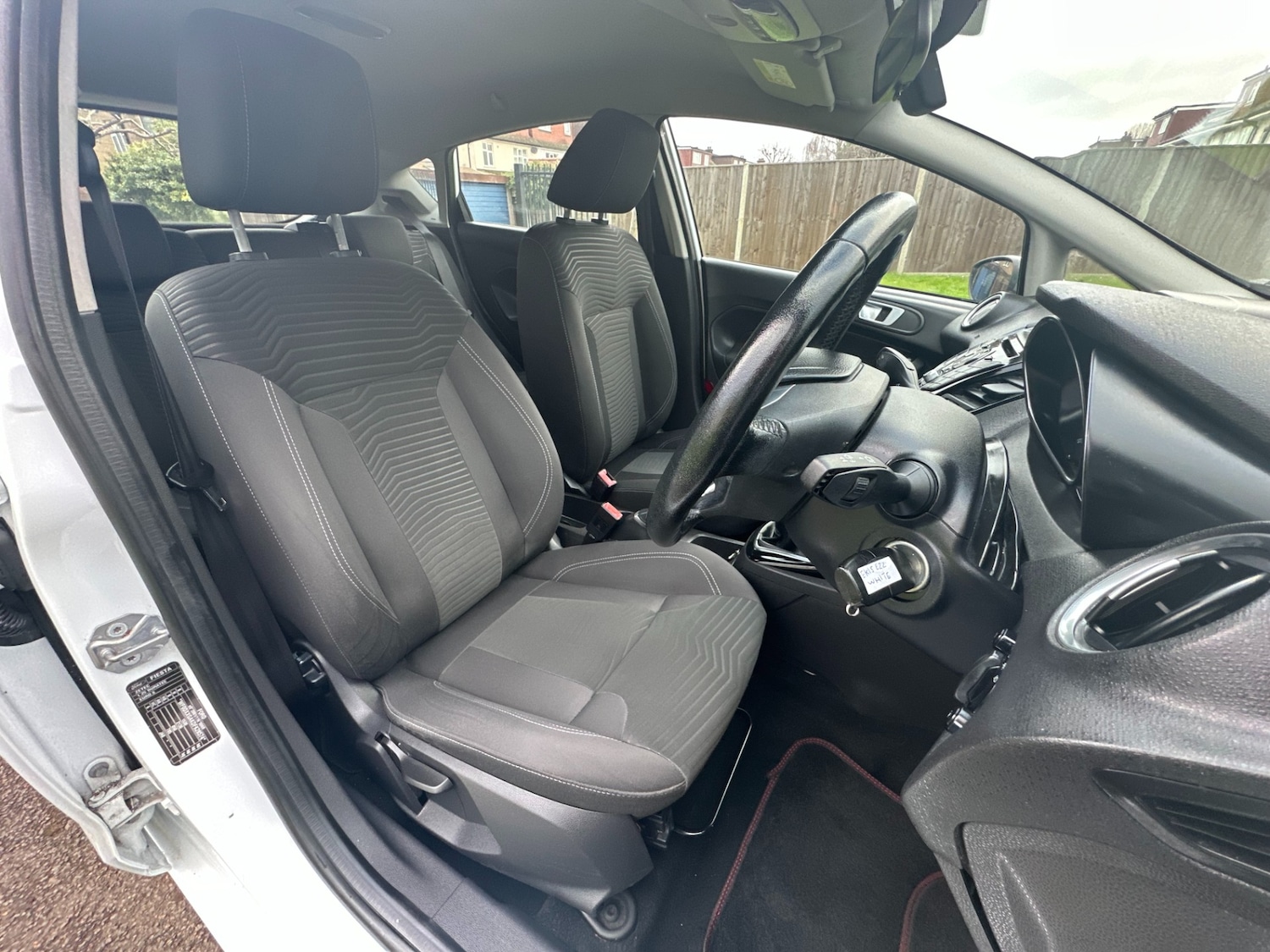 Used Ford Fiesta 2015 for sale - 76948555: Photo 38