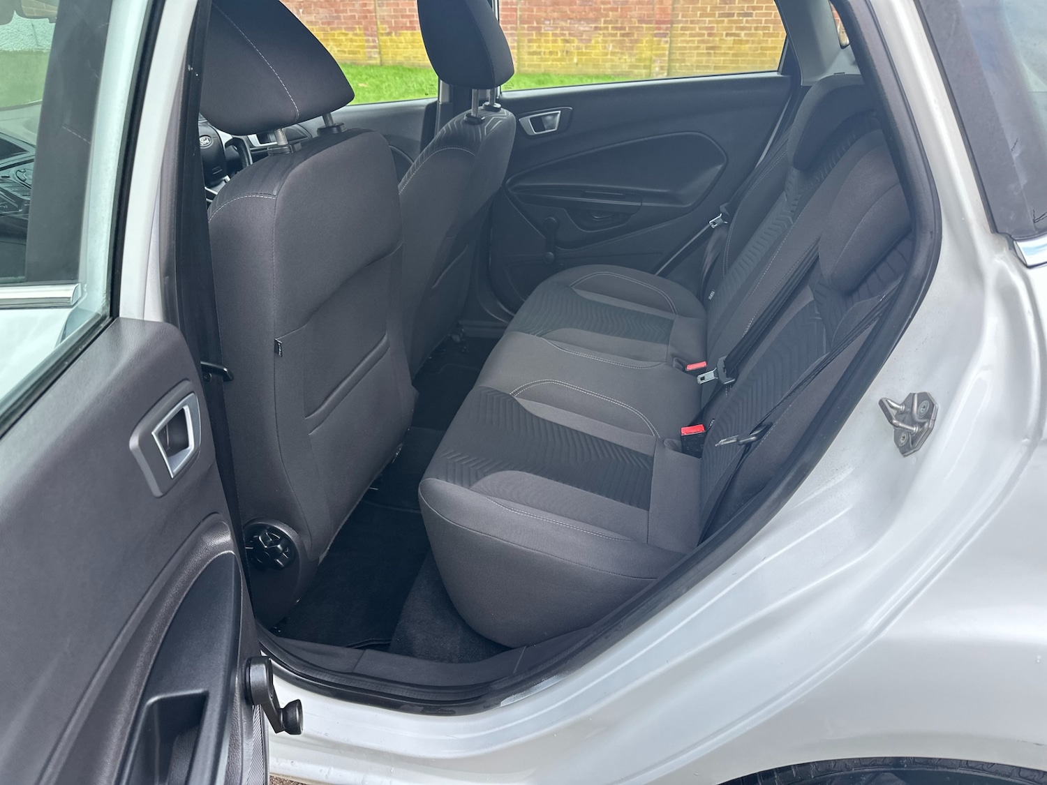 Used Ford Fiesta 2015 for sale - 76948555: Photo 40