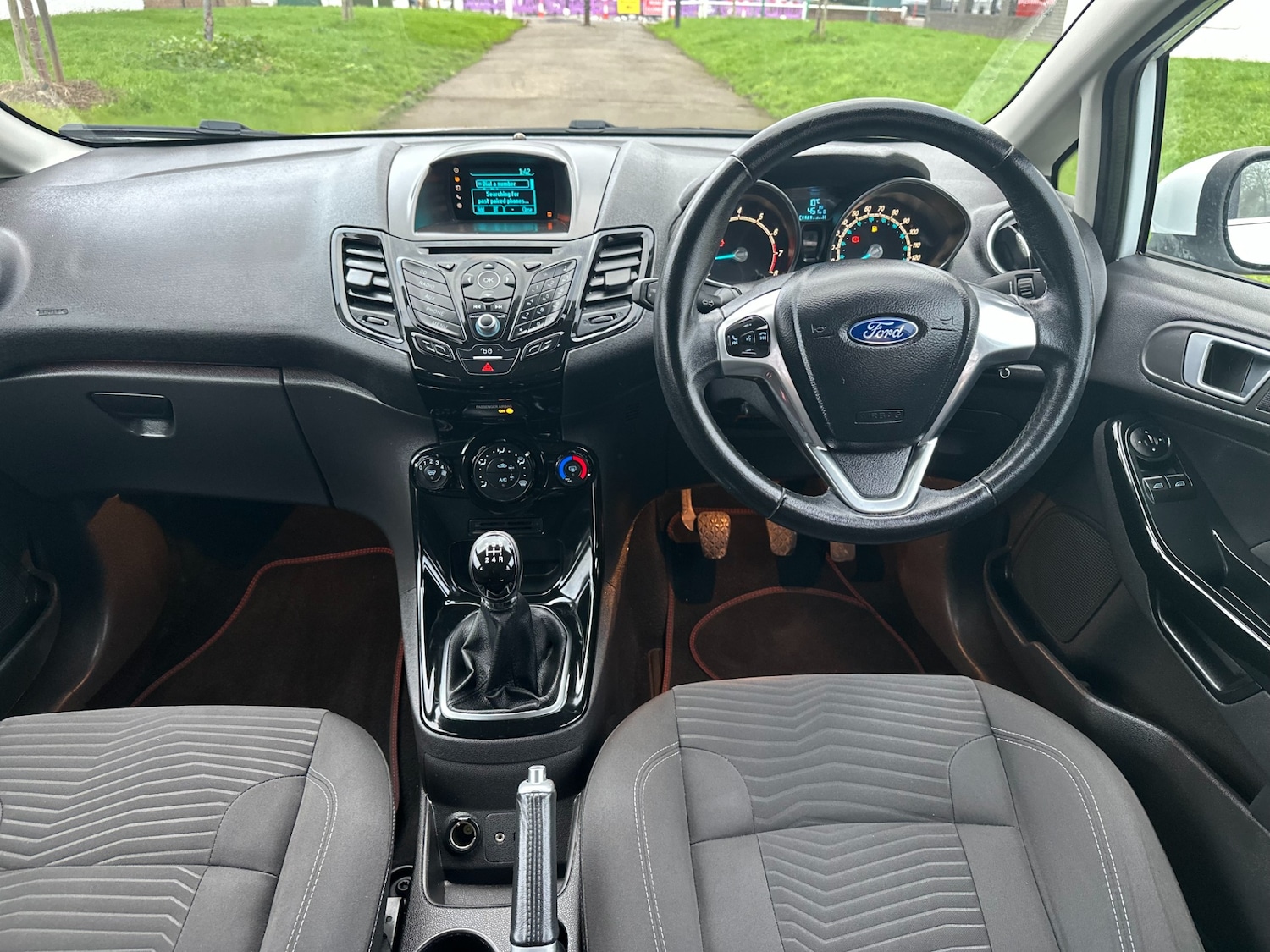 Used Ford Fiesta 2015 for sale - 76948555: Photo 5