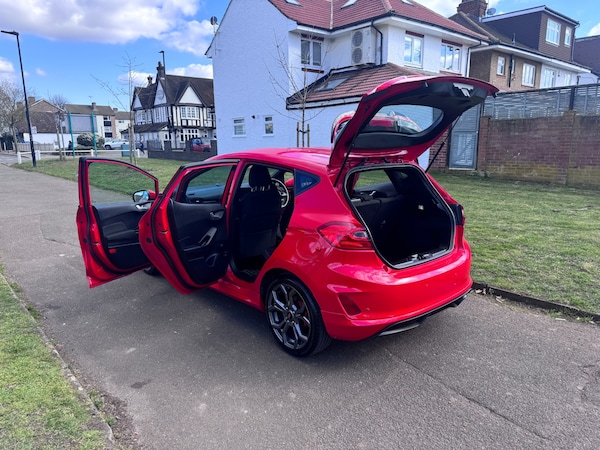 Used Ford Fiesta 2018 for sale - 74075293: Photo 48