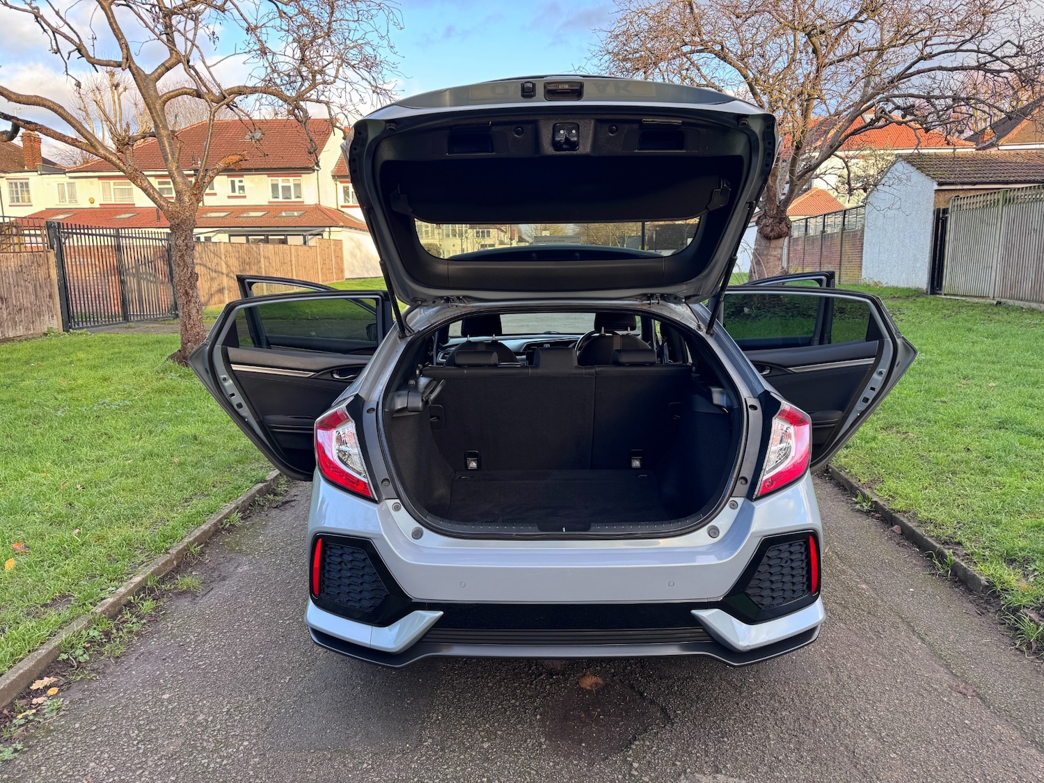 Used Honda Civic 2017 for sale - 77284117: Photo 28