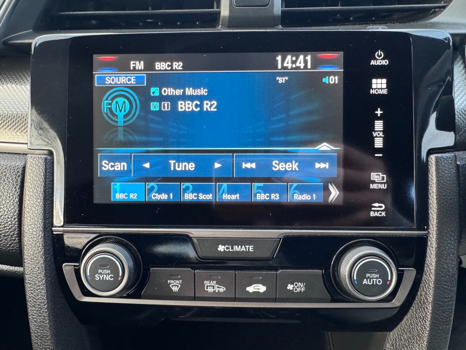 Used Honda Civic 2017 for sale - 77284117: Photo 51