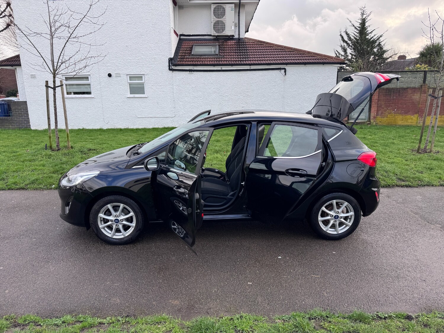 Used Ford Fiesta 2018 for sale - 77789672: Photo 31