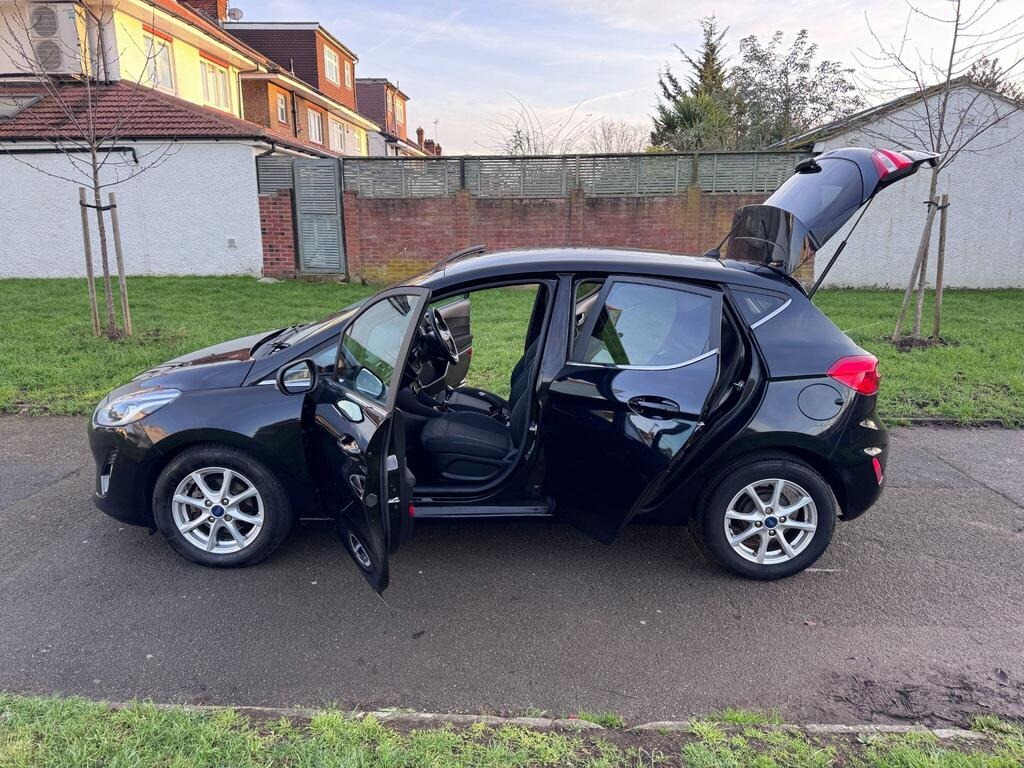Used Ford Fiesta 2017 for sale - 76935732: Photo 10