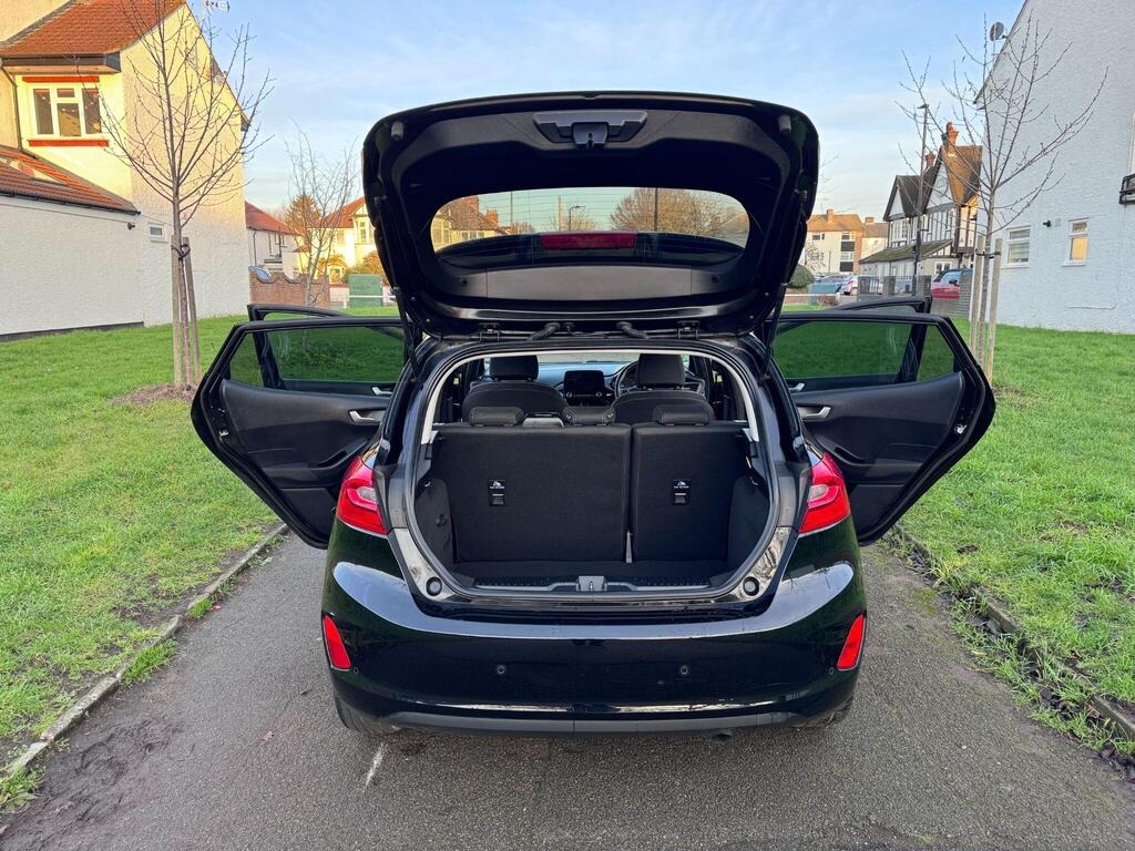 Used Ford Fiesta 2017 for sale - 76935732: Photo 12