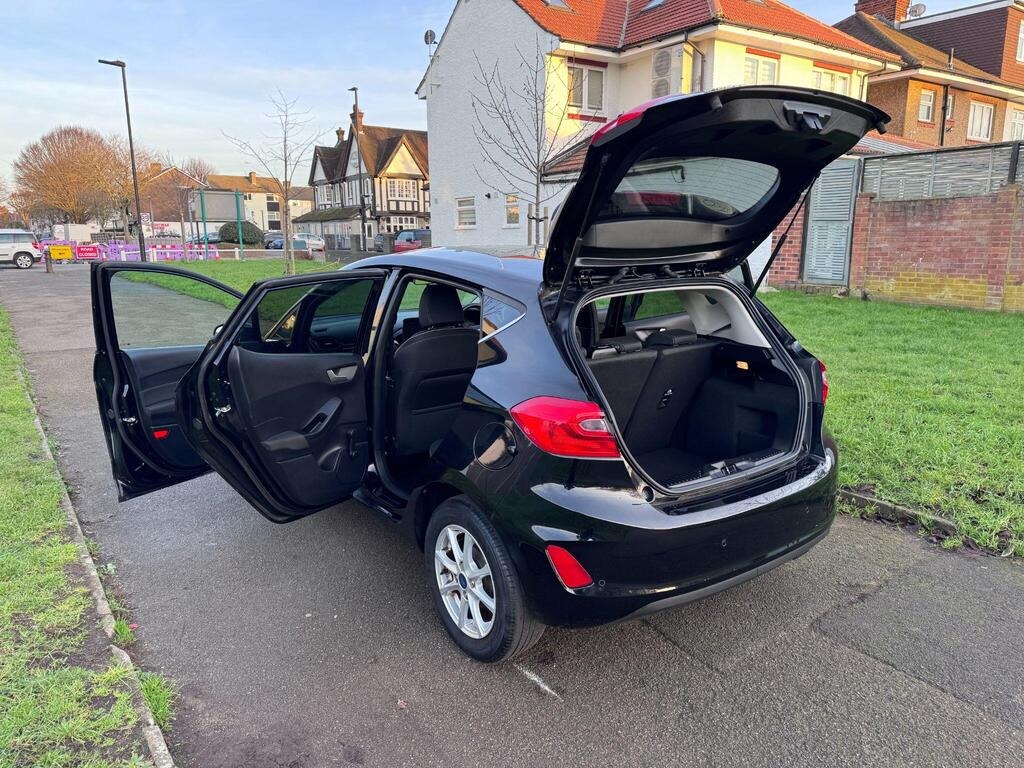 Used Ford Fiesta 2017 for sale - 76935732: Photo 13