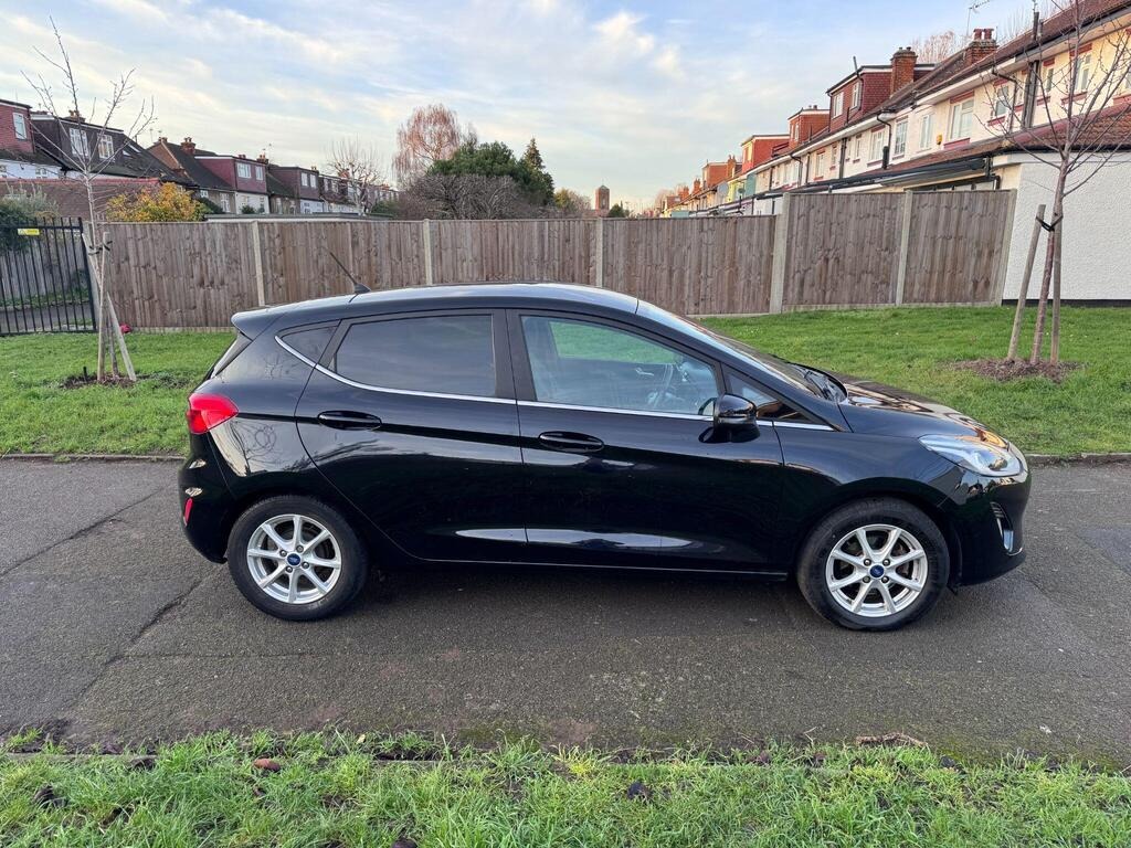 Used Ford Fiesta 2017 for sale - 76935732: Photo 18