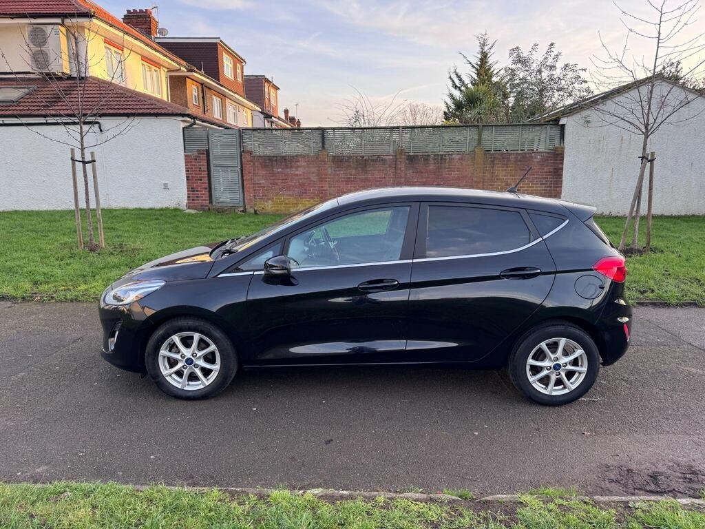 Used Ford Fiesta 2017 for sale - 76935732: Photo 19