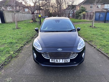 Used Ford Fiesta 2017 for sale - 76935732: Photo