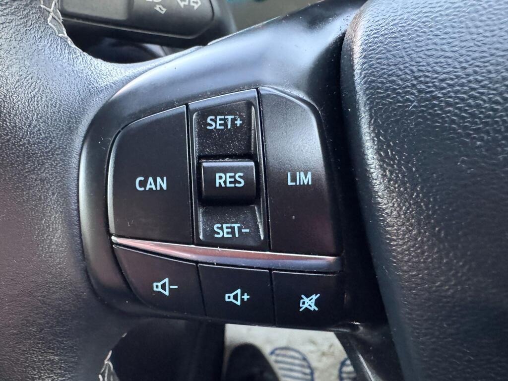 Used Ford Fiesta 2017 for sale - 76935732: Photo 37