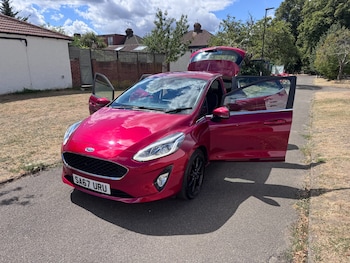 Used Ford Fiesta 2017 for sale - 79393927: Photo