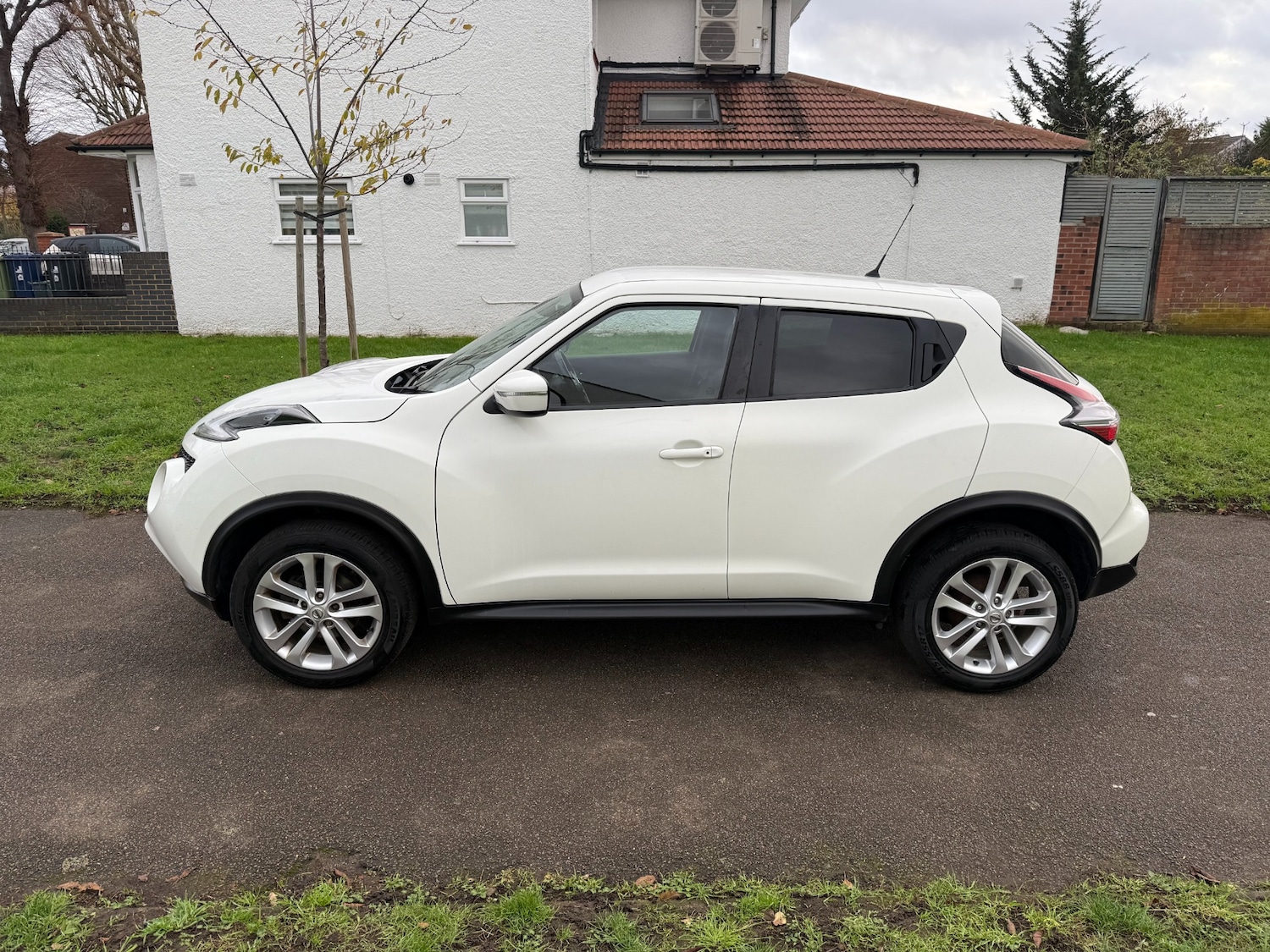 Used Nissan Juke 2017 for sale - 76750209: Photo 14