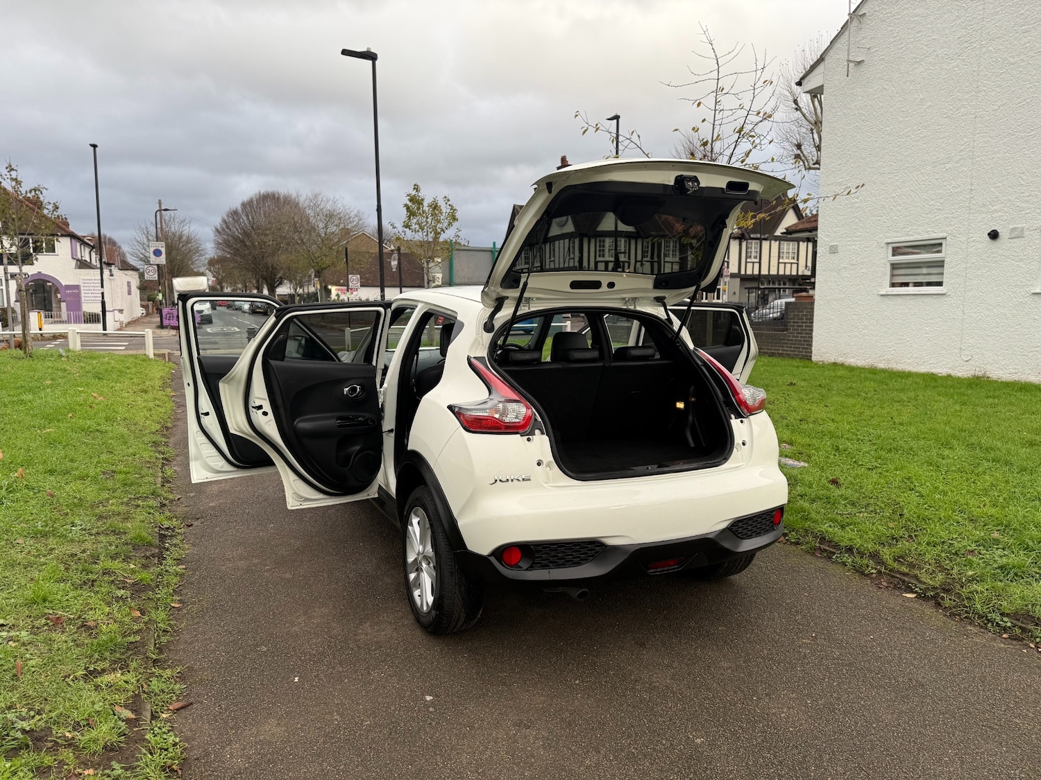 Used Nissan Juke 2017 for sale - 76750209: Photo 29