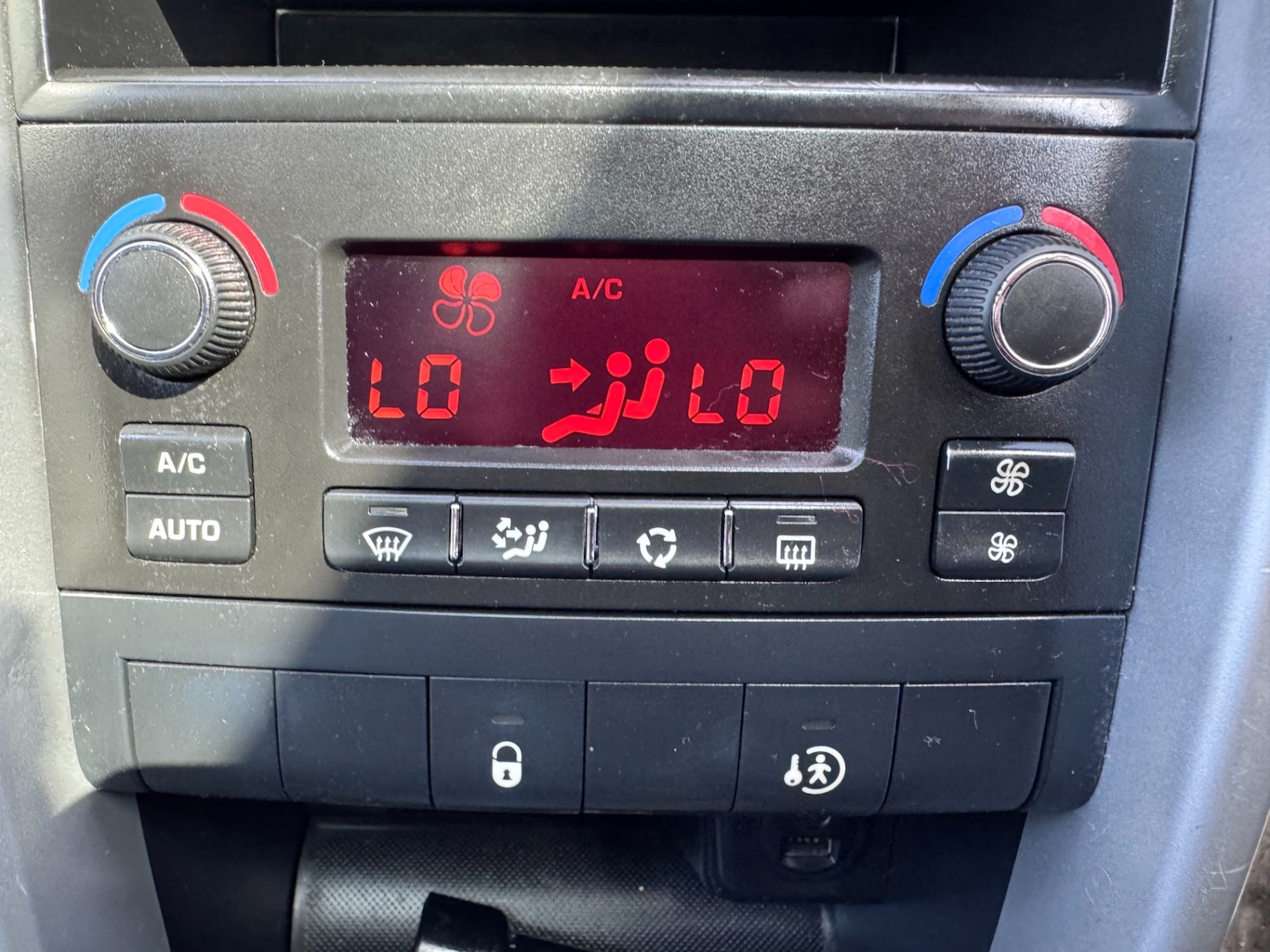 Used Peugeot 207 2009 for sale - 78165960: Photo 20