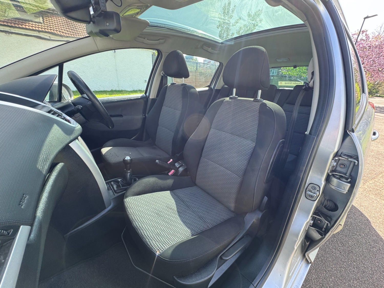 Used Peugeot 207 2009 for sale - 78165960: Photo 32