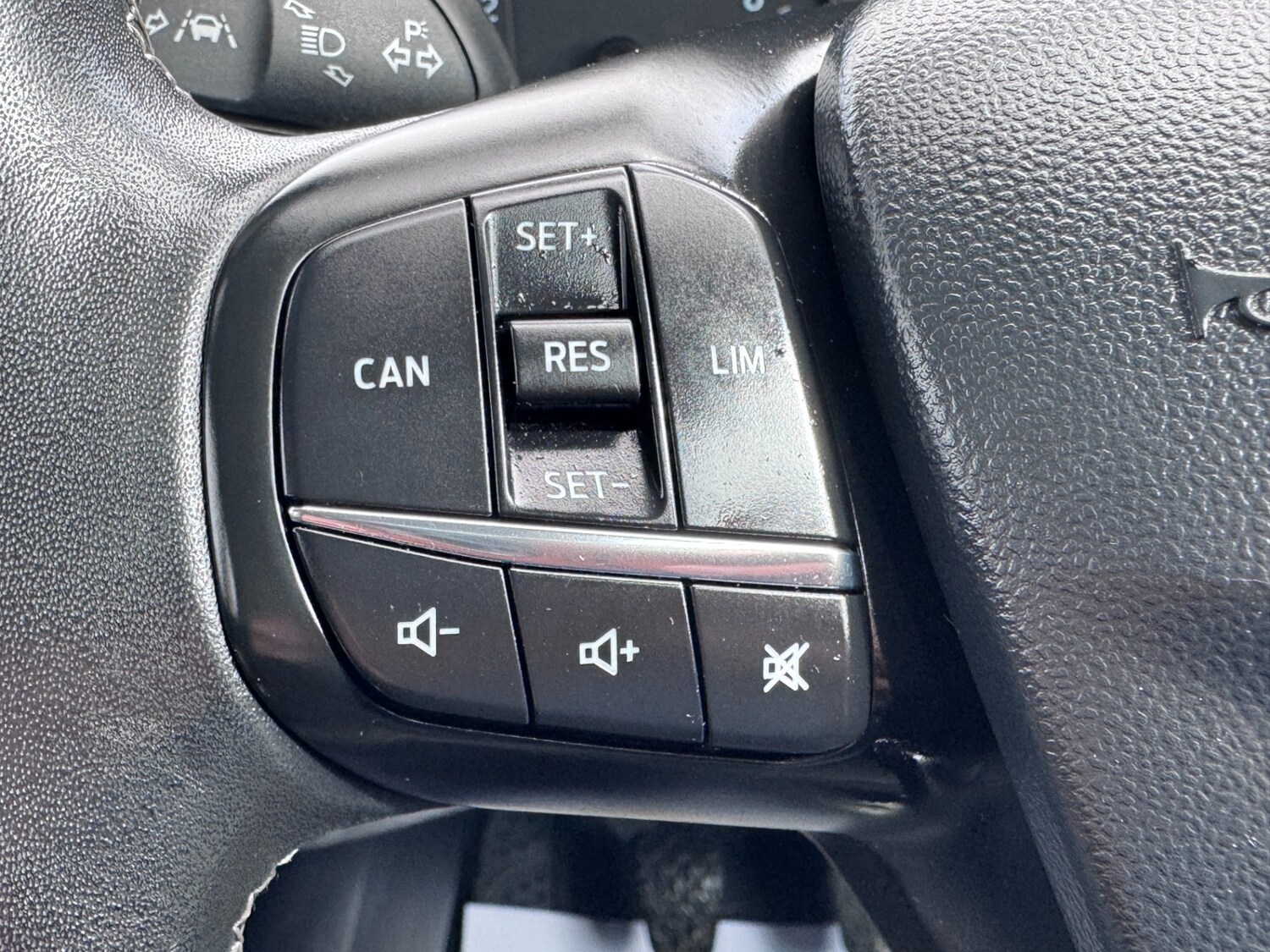 Used Ford Fiesta 2017 for sale - 77790032: Photo 38