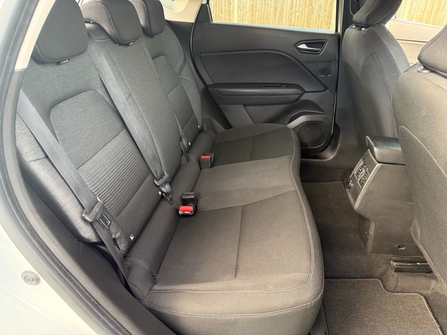 Used Renault Captur 2021 for sale - 76892596: Photo 17