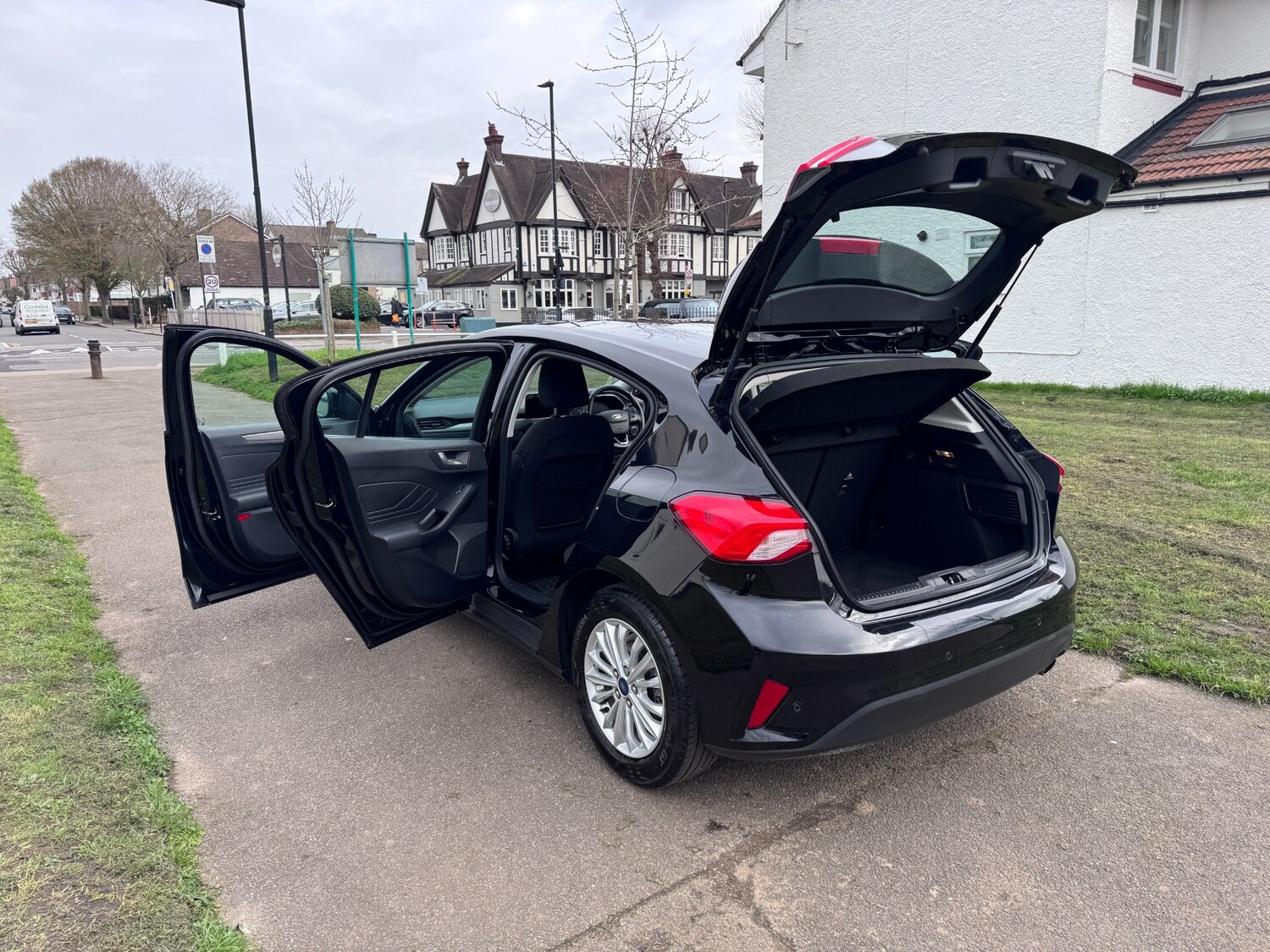 Used Ford Focus 2020 for sale - 77962241: Photo 32