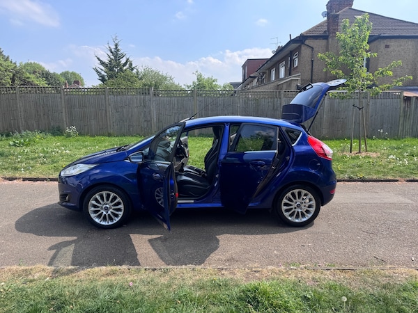 Used Ford Fiesta 2014 for sale - 75306041: Photo 22