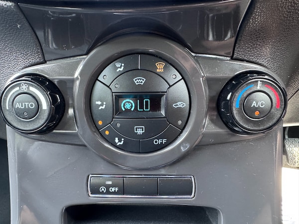 Used Ford Fiesta 2014 for sale - 75306041: Photo 42