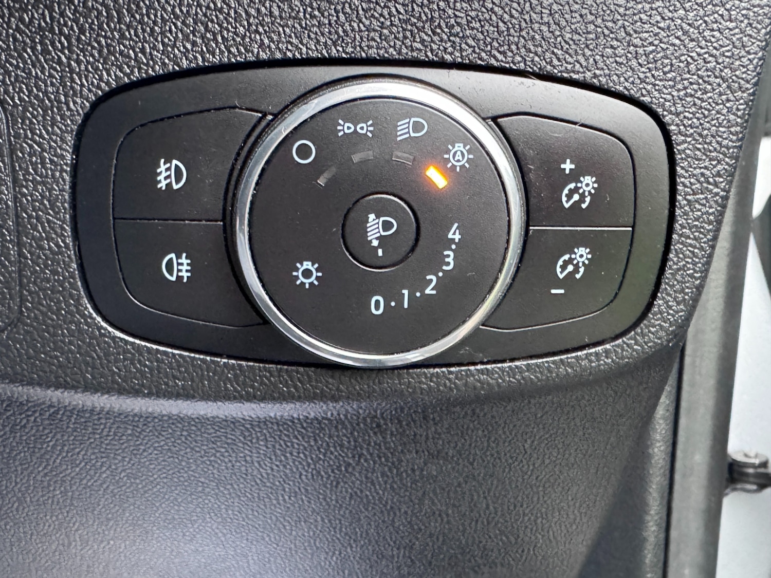 Used Ford Focus 2023 for sale - 77622104: Photo 38