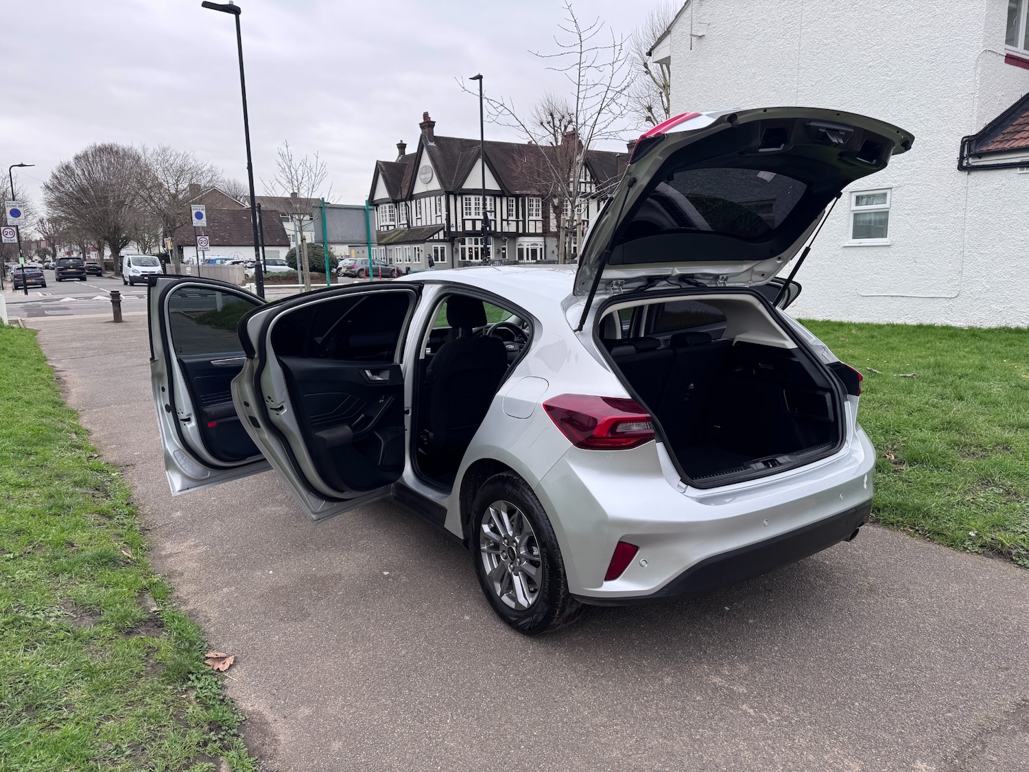 Used Ford Focus 2023 for sale - 77622104: Photo 51