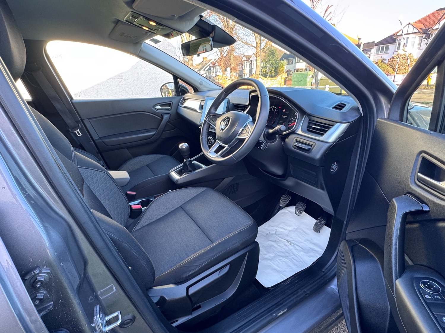 Used Renault Captur 2022 for sale - 77025217: Photo 17