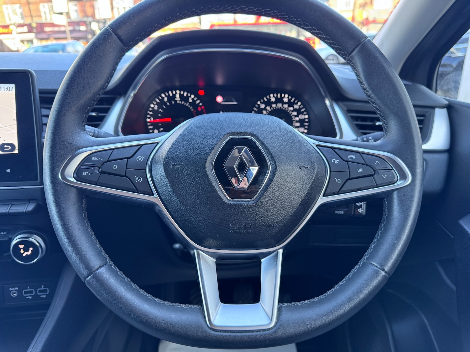 Used Renault Captur 2022 for sale - 77025217: Photo 41