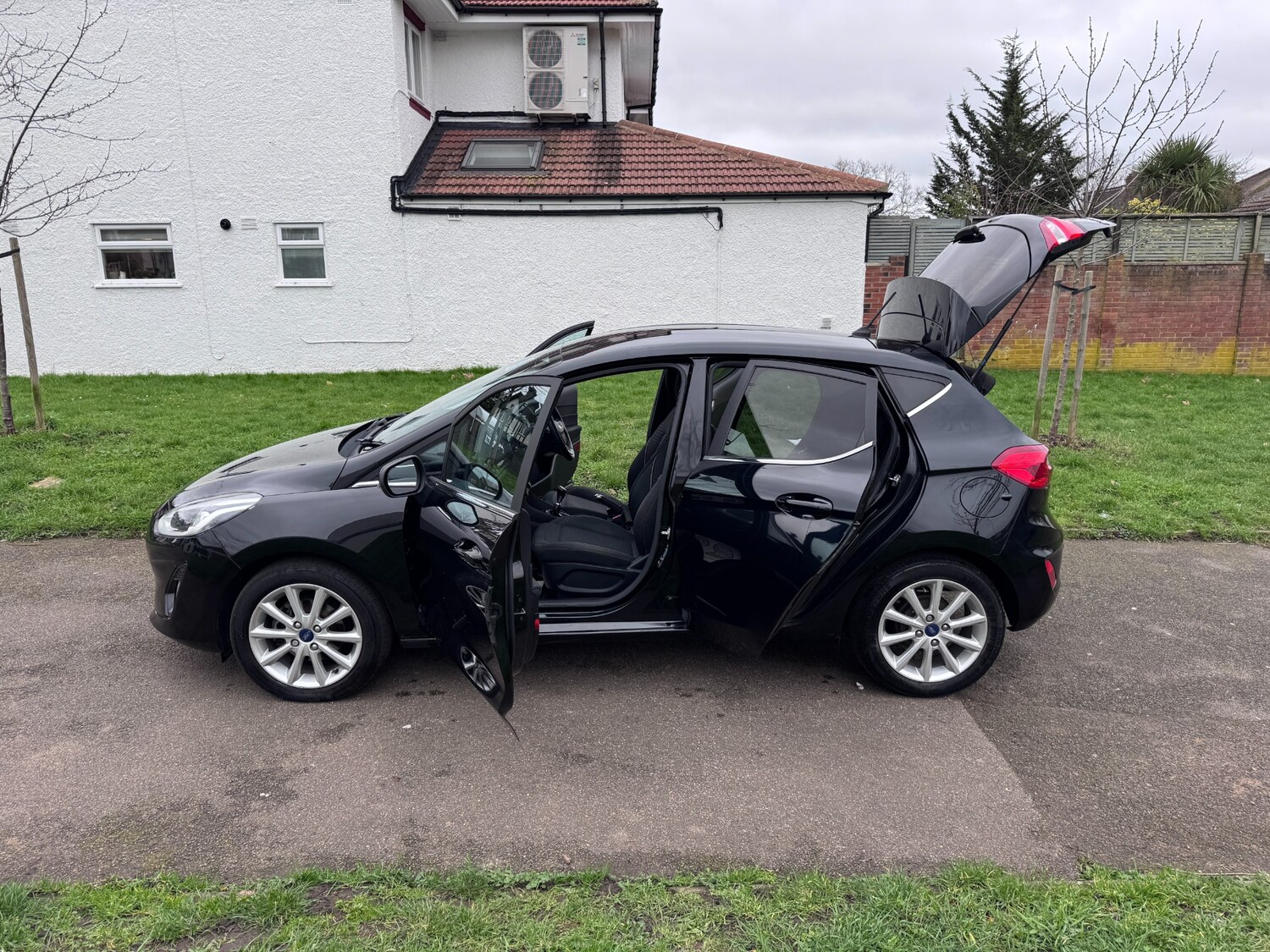 Used Ford Fiesta 2017 for sale - 77732597: Photo 43
