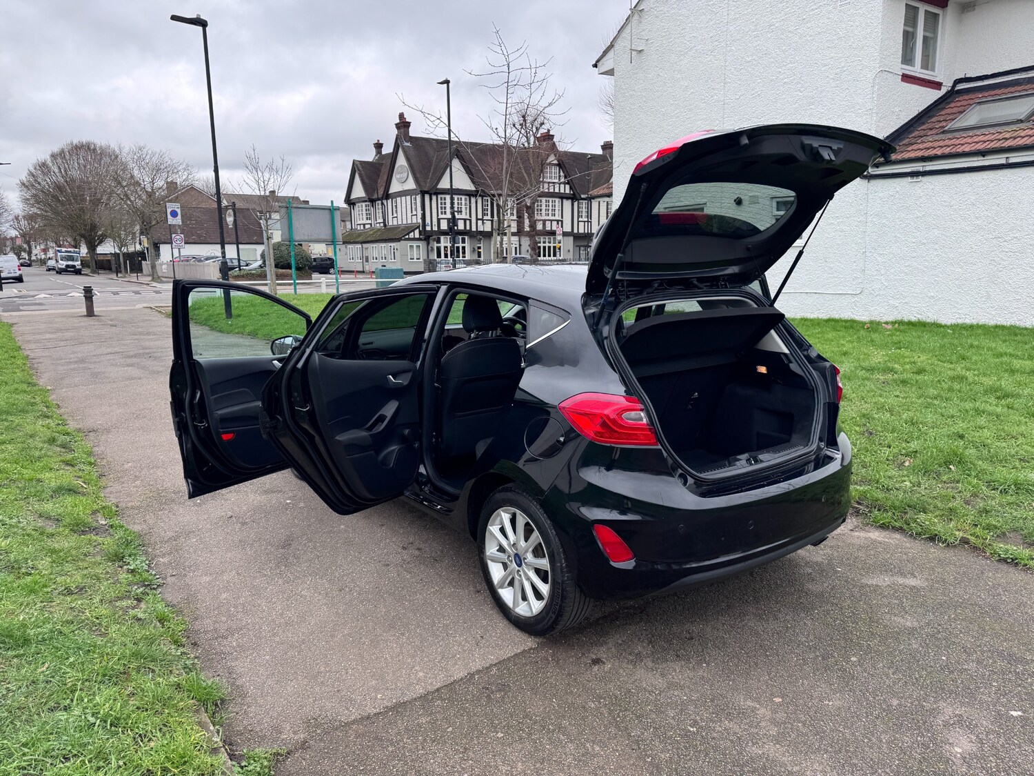 Used Ford Fiesta 2017 for sale - 77732597: Photo 46