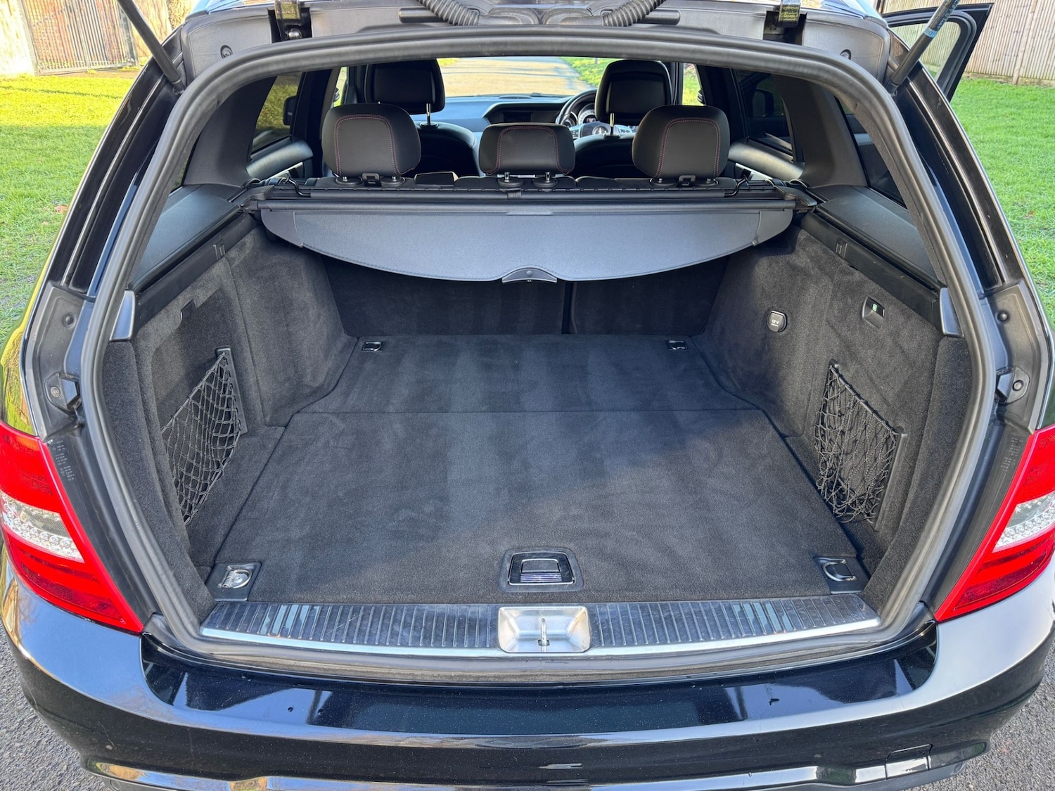 Used Mercedes-Benz C Class 2012 for sale - 77298701: Photo 26