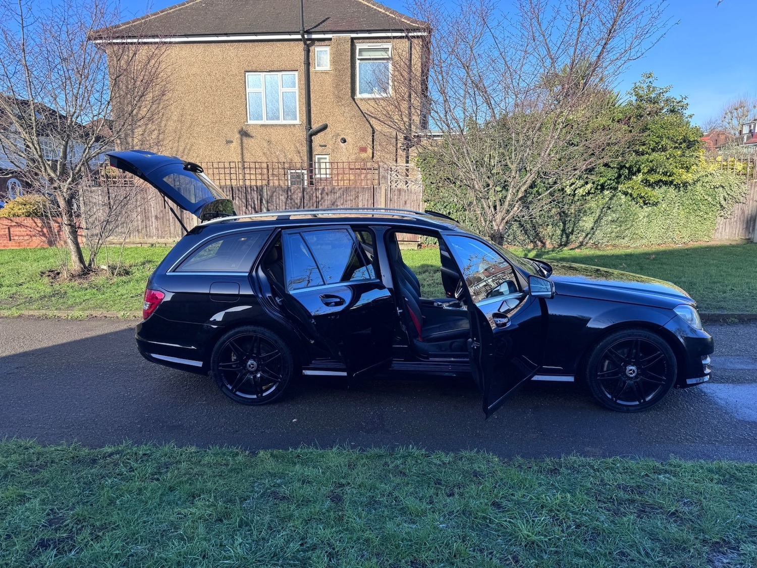 Used Mercedes-Benz C Class 2012 for sale - 77298701: Photo 35