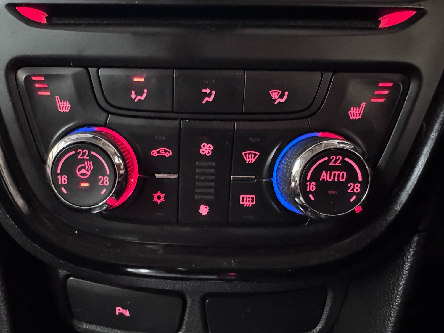 Used Vauxhall Mokka 2015 for sale - 77298604: Photo 38