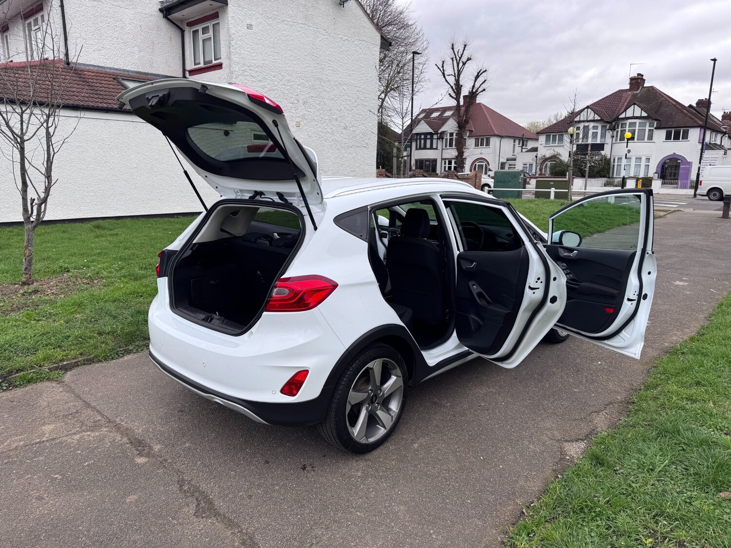 Used Ford Fiesta 2020 for sale - 77702003: Photo 34