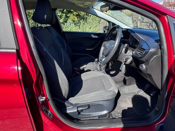 Used Ford Fiesta 2018 for sale - 74072865: Photo 17