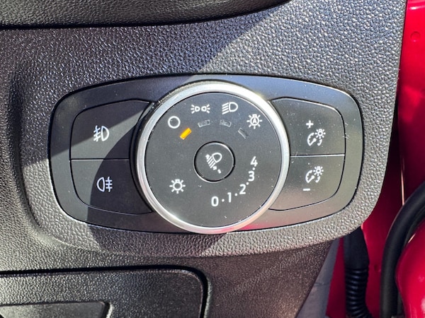 Used Ford Fiesta 2018 for sale - 74072865: Photo 40