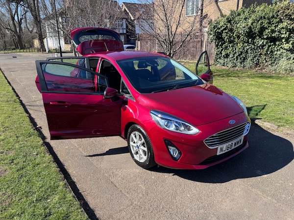 Used Ford Fiesta 2018 for sale - 74072865: Photo 42
