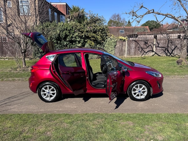 Used Ford Fiesta 2018 for sale - 74072865: Photo 45