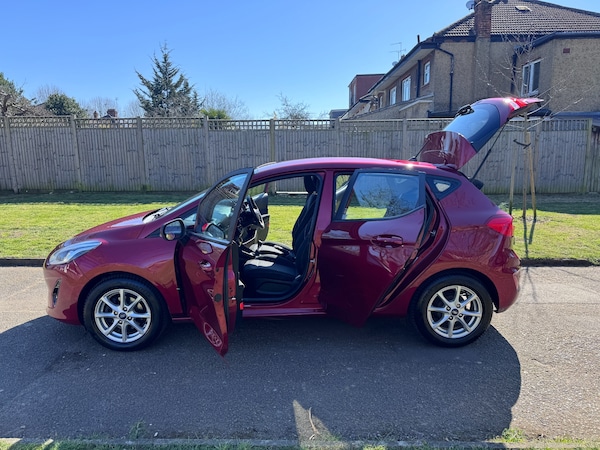 Used Ford Fiesta 2018 for sale - 74072865: Photo 46