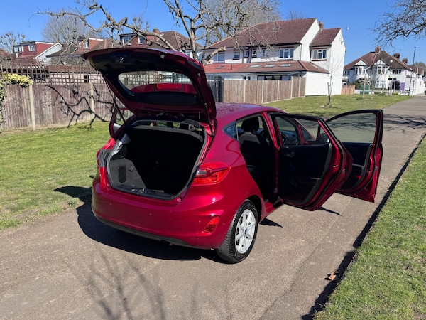 Used Ford Fiesta 2018 for sale - 74072865: Photo 47