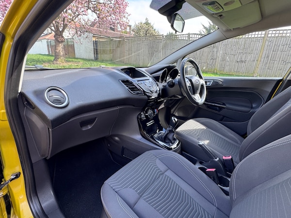 Used Ford Fiesta 2016 for sale - 74354108: Photo 17