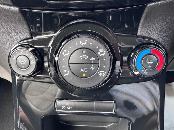 Used Ford Fiesta 2016 for sale - 74354108: Photo 44