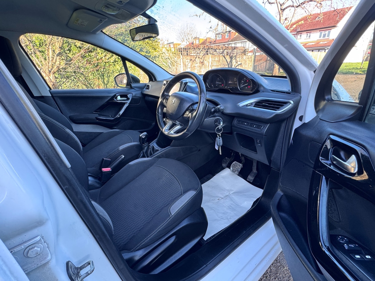 Used Peugeot 208 2016 for sale - 77196730: Photo 14