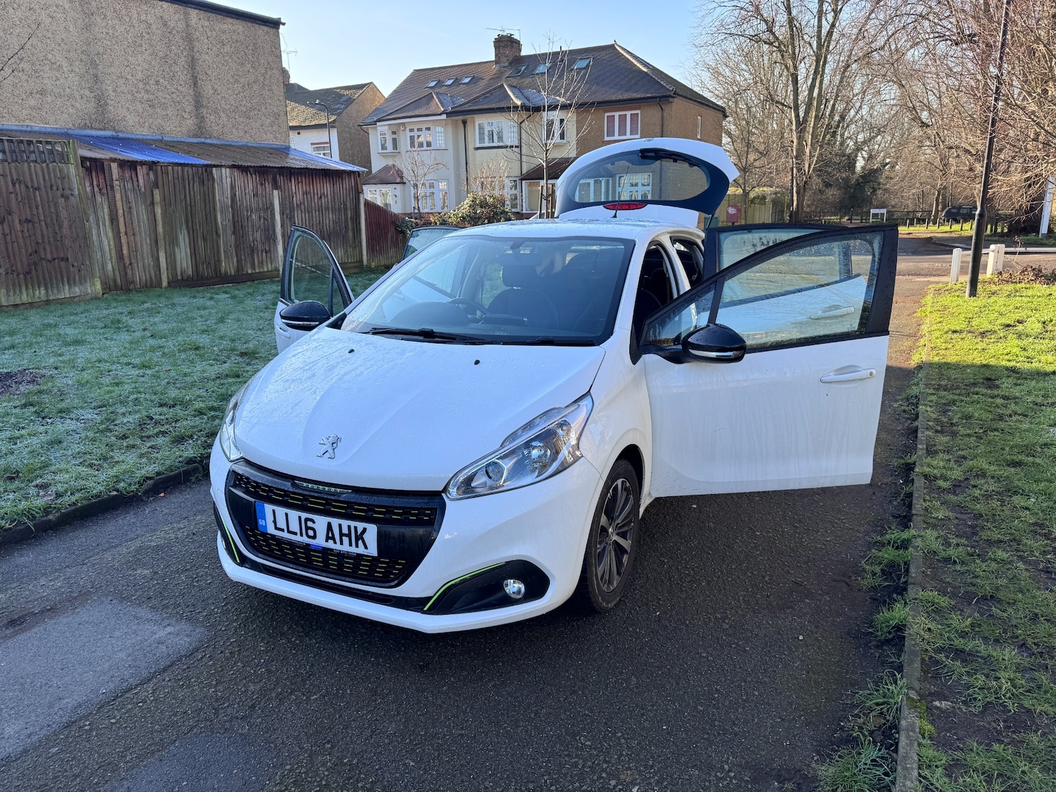 Used Peugeot 208 2016 for sale - 77196730: Photo 44