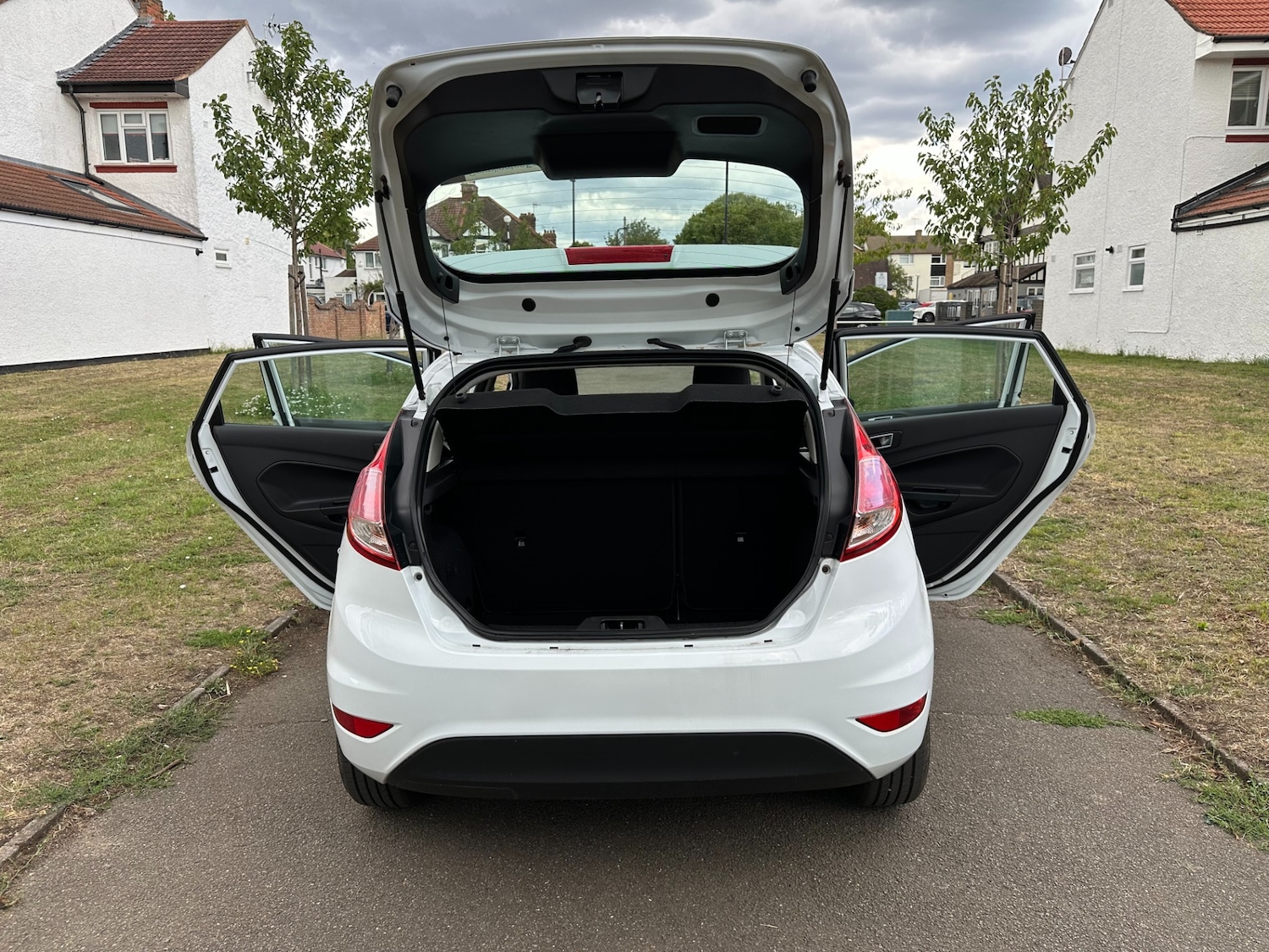 Vehicle 28