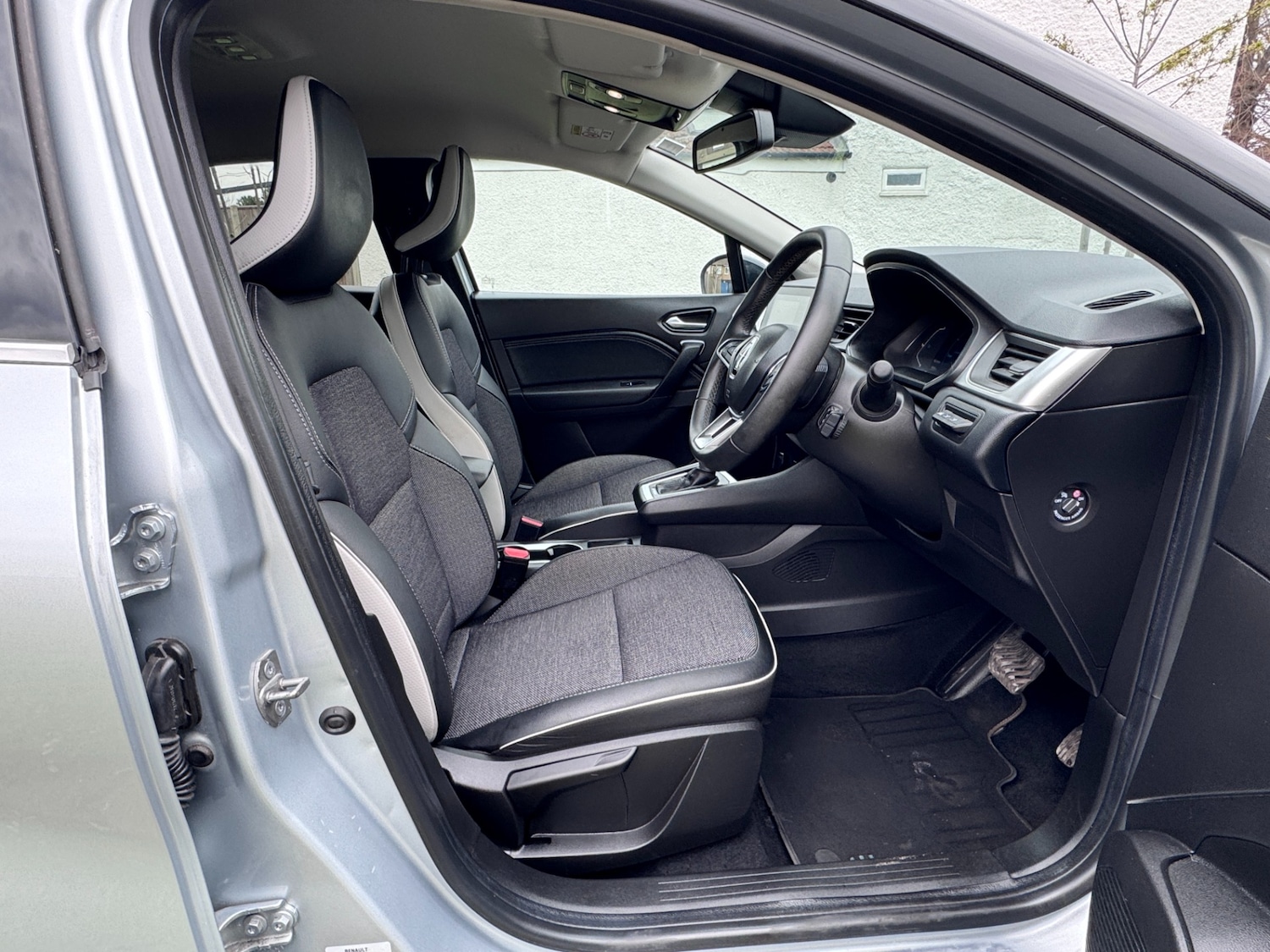 Used Renault Captur 2023 for sale - 78108250: Photo 36