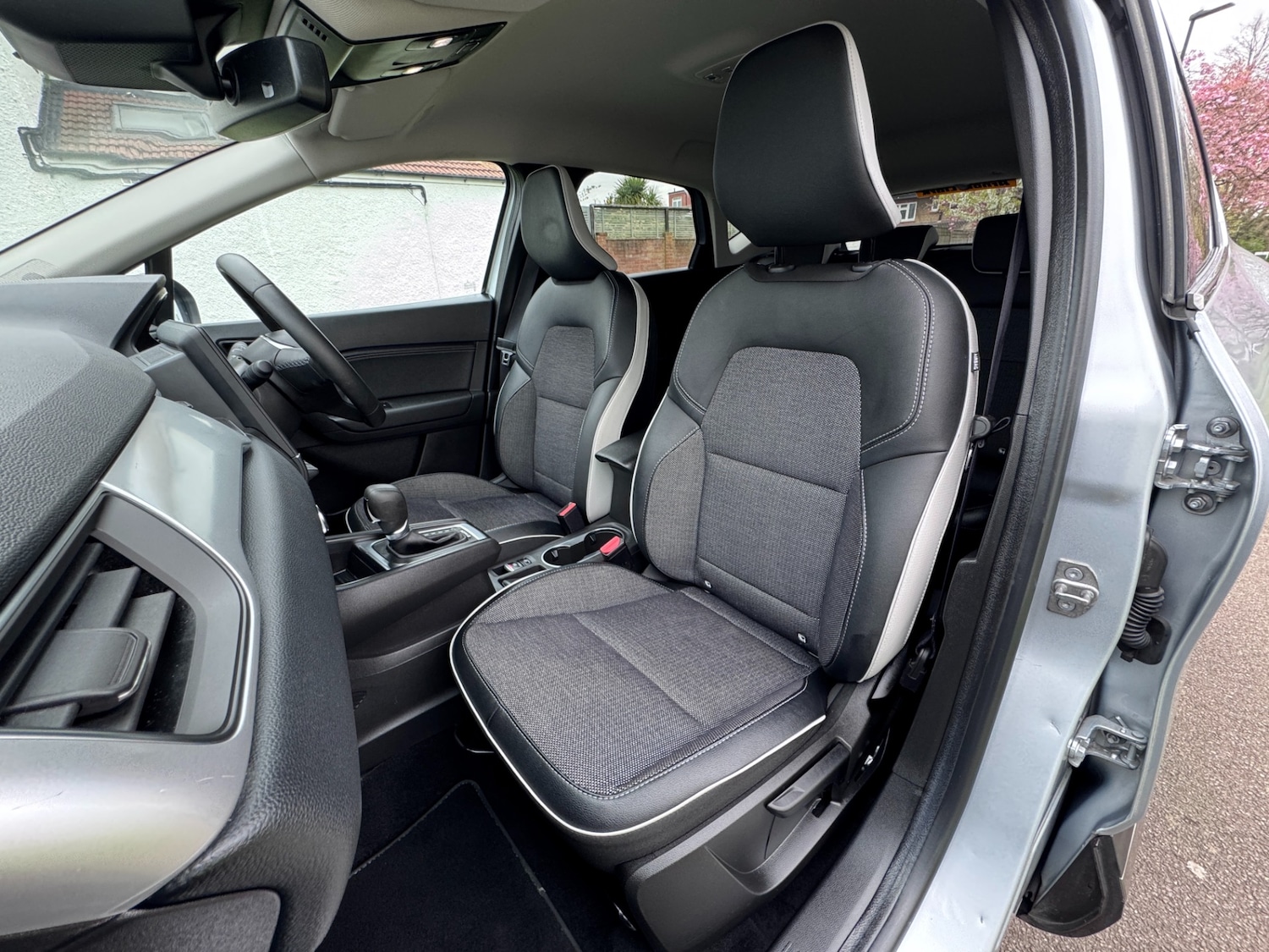 Used Renault Captur 2023 for sale - 78108250: Photo 38