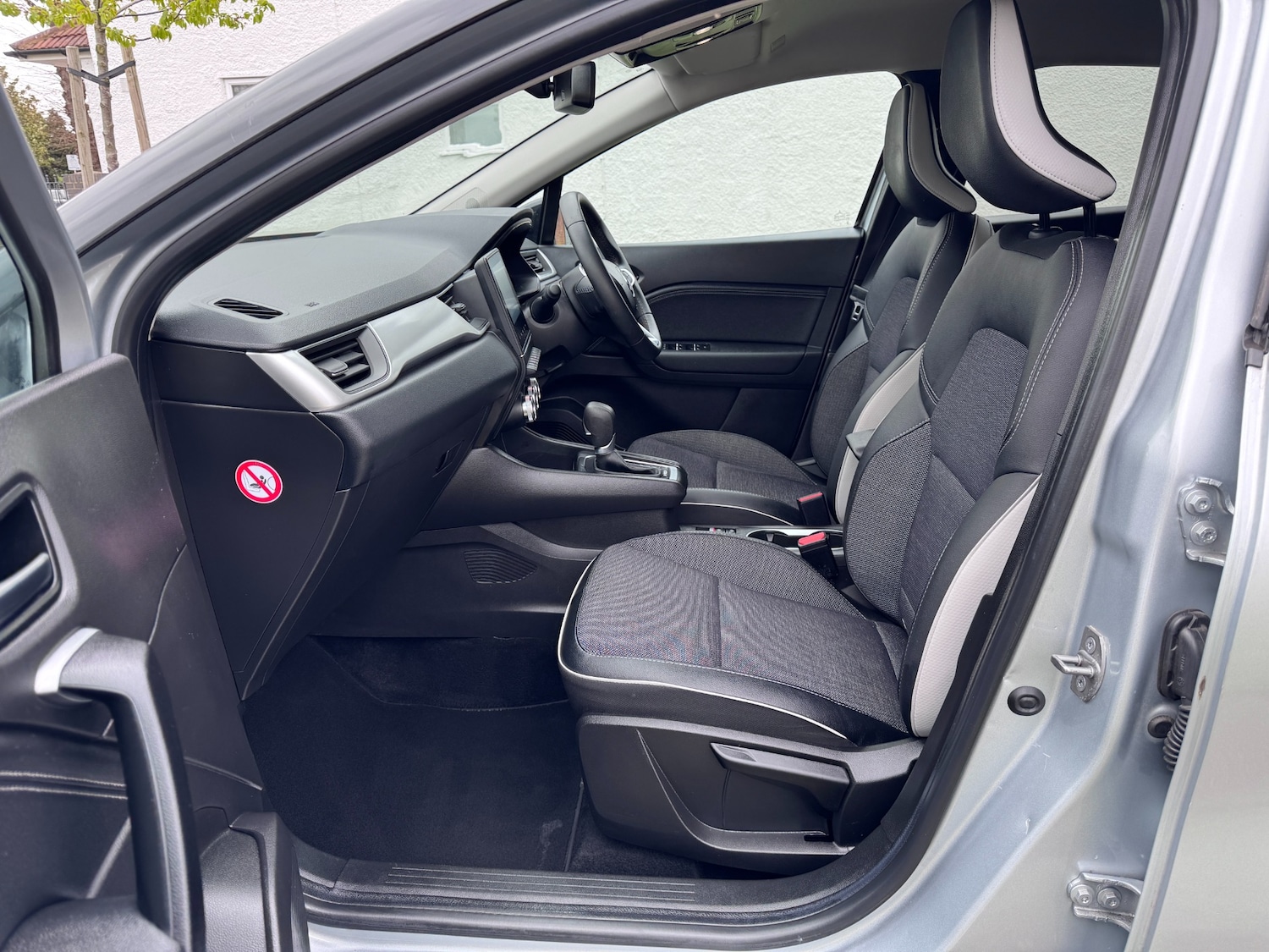 Used Renault Captur 2023 for sale - 78108250: Photo 39